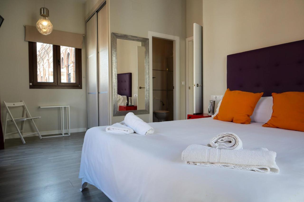 Triana Suite Dreams Sevilla Bagian luar foto